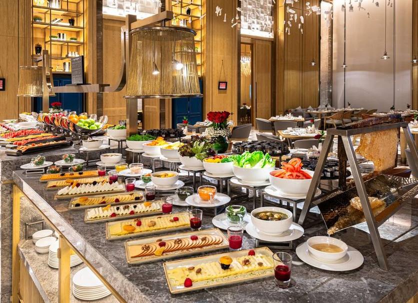 Buffet Photo