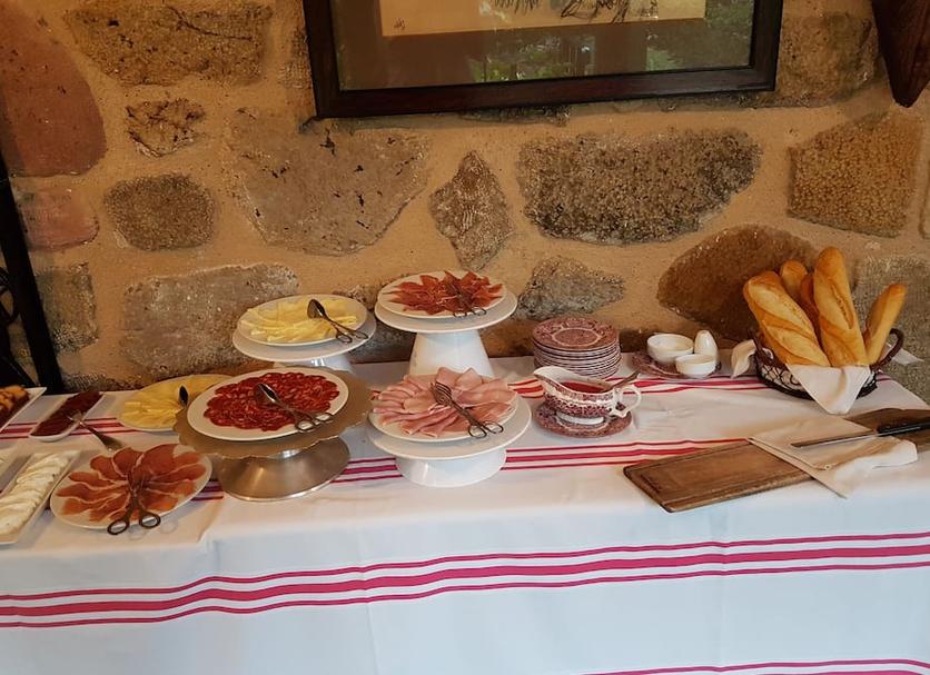 Buffet Photo