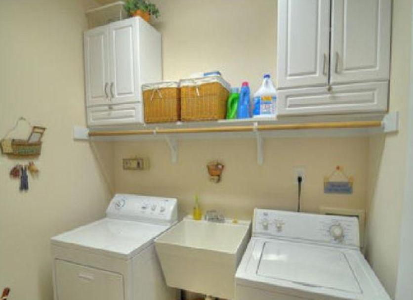 Laundry facility Photo
