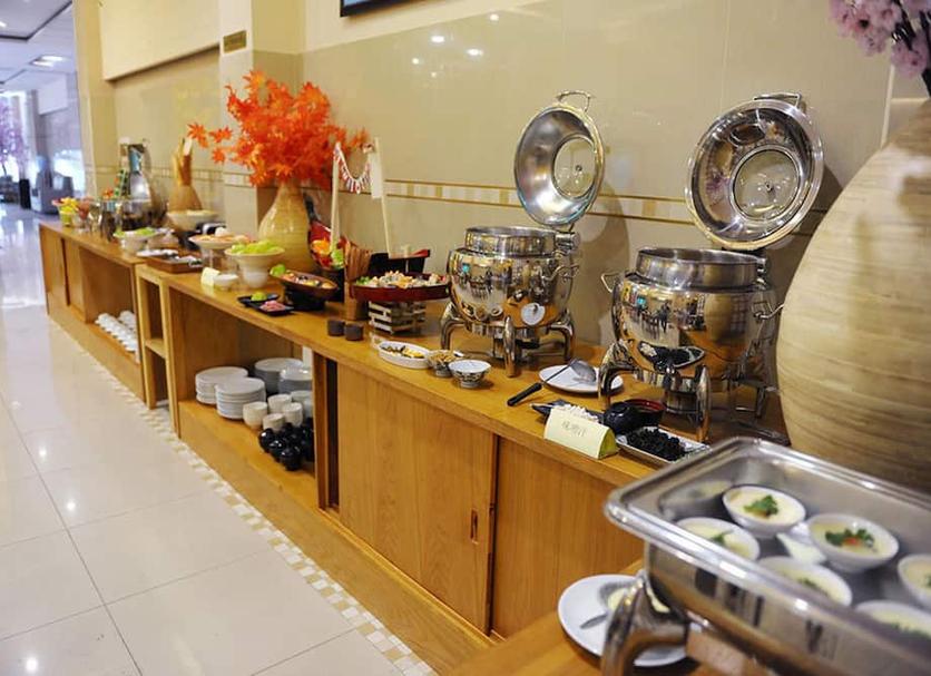 Buffet Photo