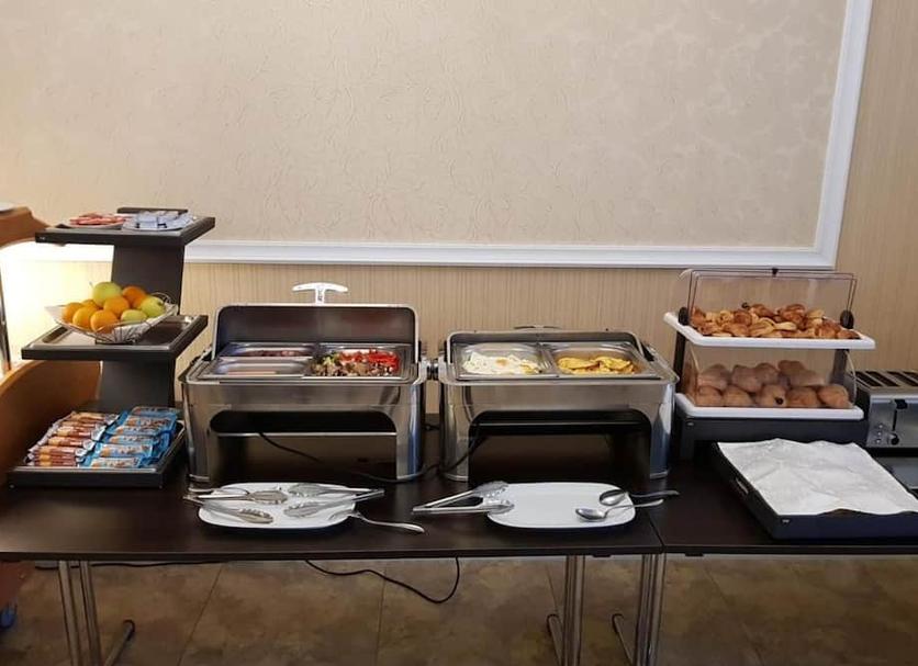 Buffet Photo