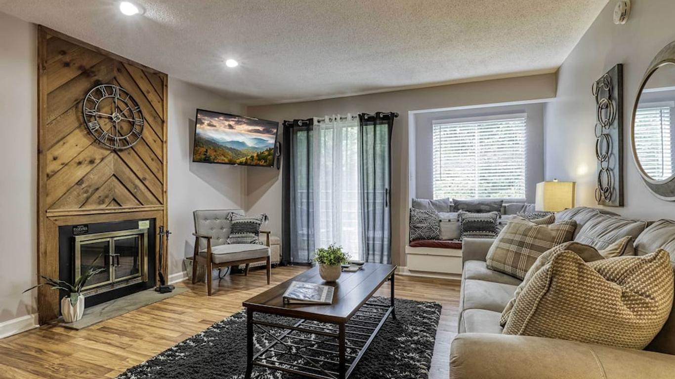 Cozy Resort-Style Condo Less Than 2 Mi to Obers Slopes!
