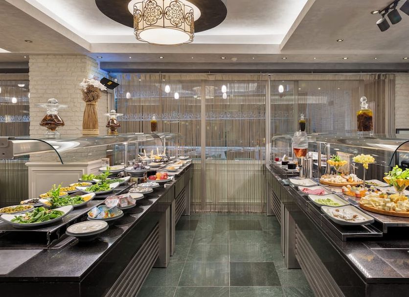 Buffet Photo
