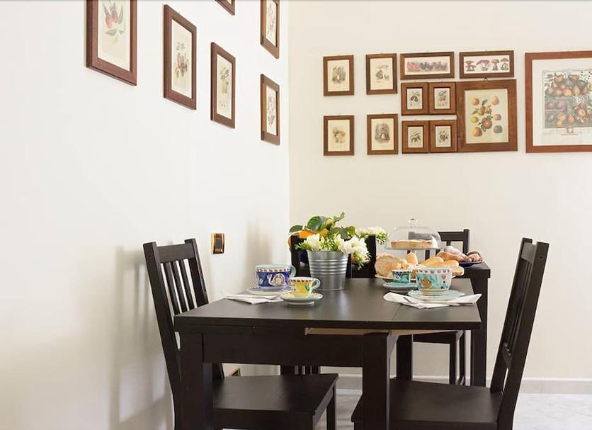 Dining room Photo