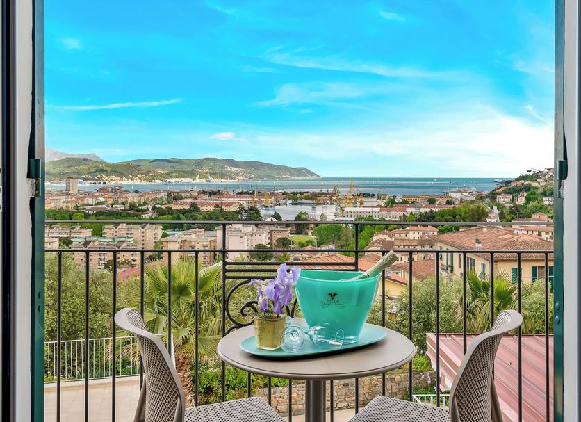 Balcony Photo