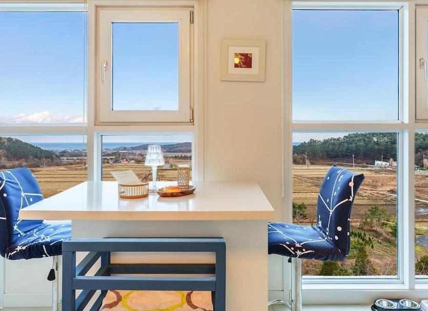 Dining room Photo