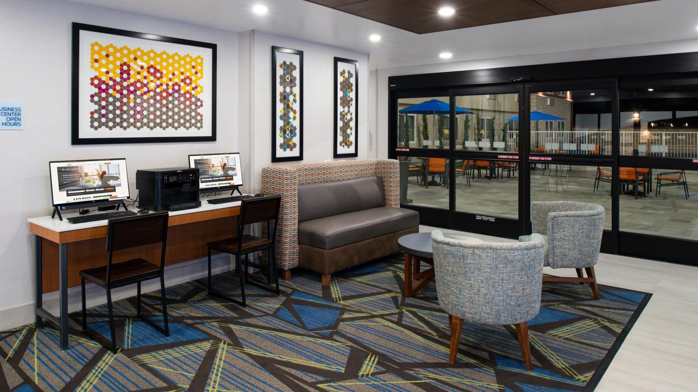 Holiday Inn Express Santa Rosa North