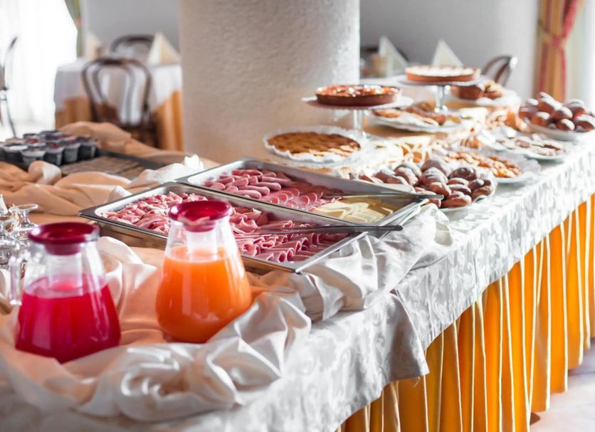 Buffet Photo