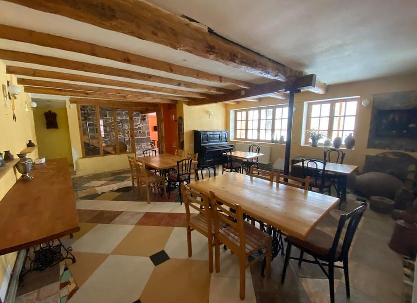Dining room Photo