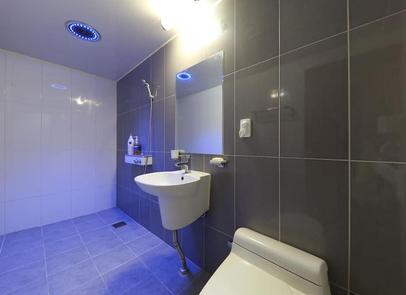 Bathroom Photo