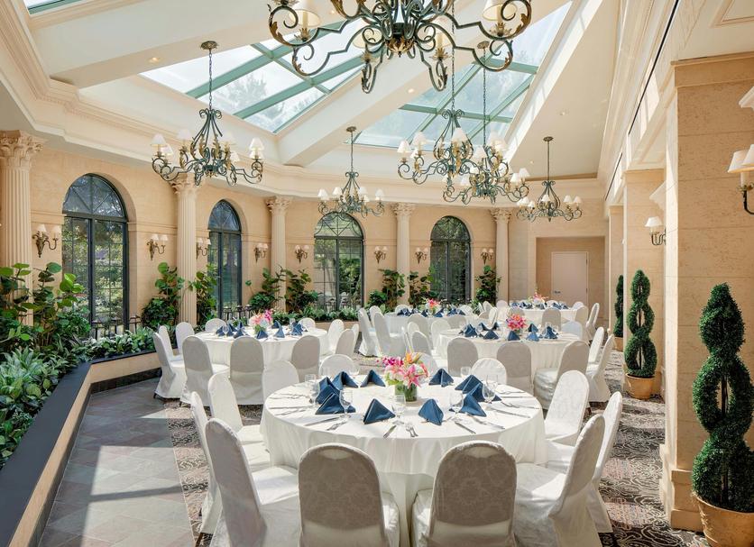 Banquet hall Photo