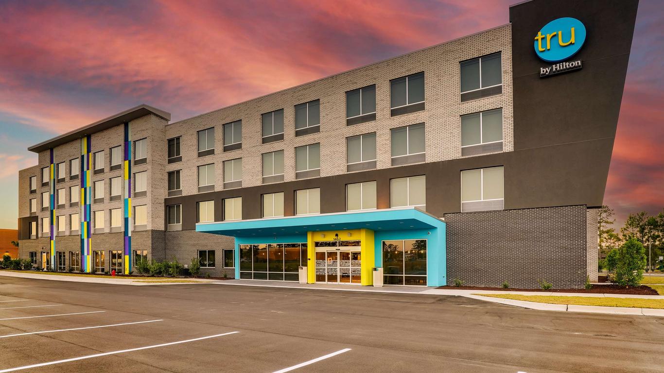 Tru by Hilton Leland Wilmington