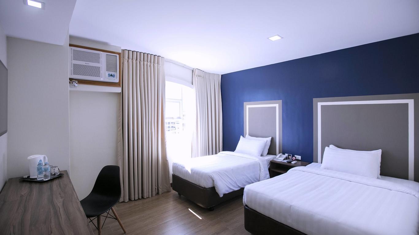 S Hotel & Residences