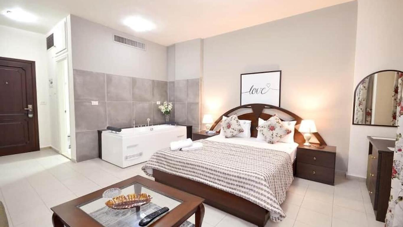 Nine Seven Hotel