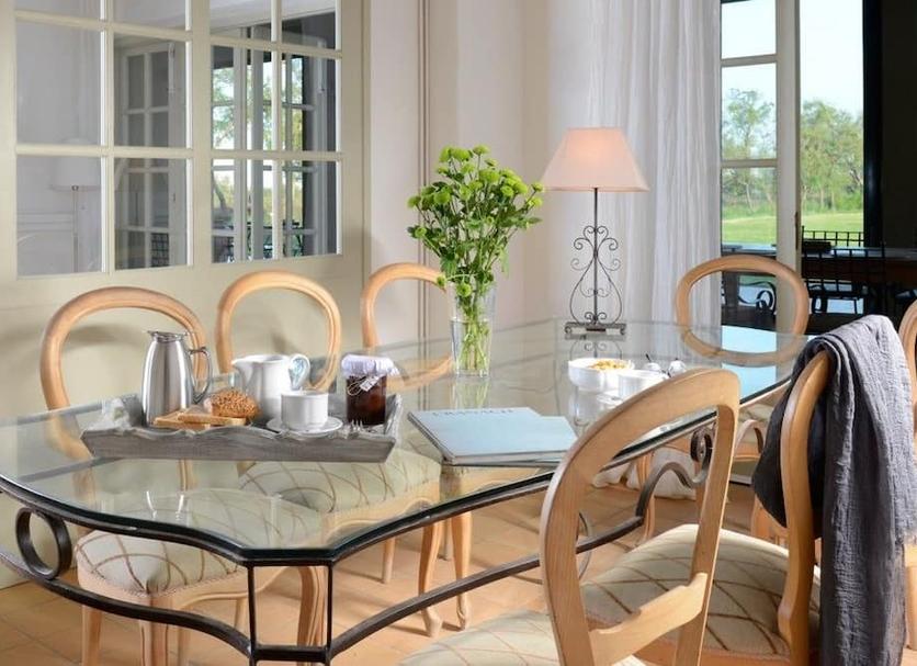 Dining room Photo