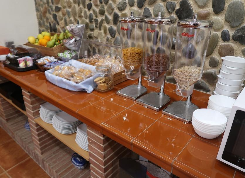 Buffet Photo