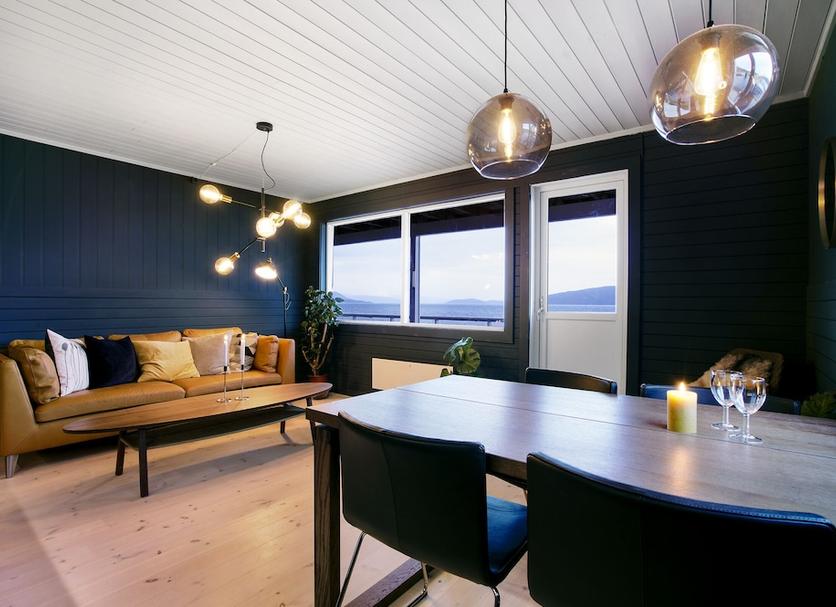 Dining room Photo
