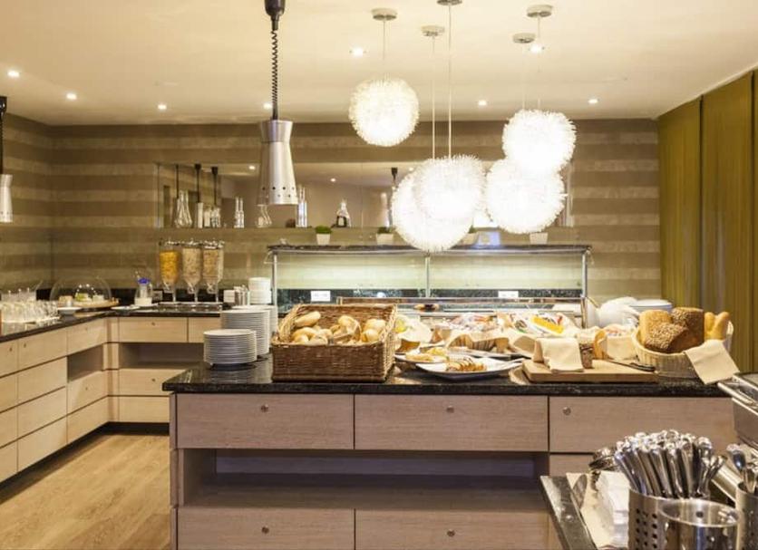 Buffet Photo
