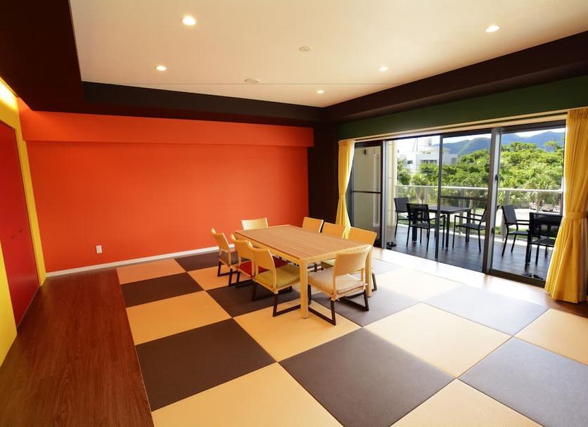 Dining room Photo