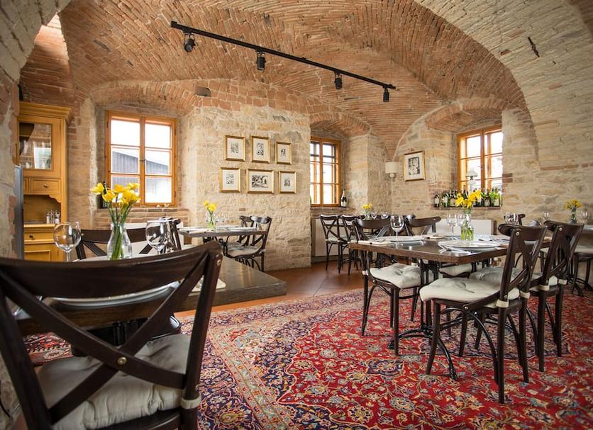Restaurant Photo
