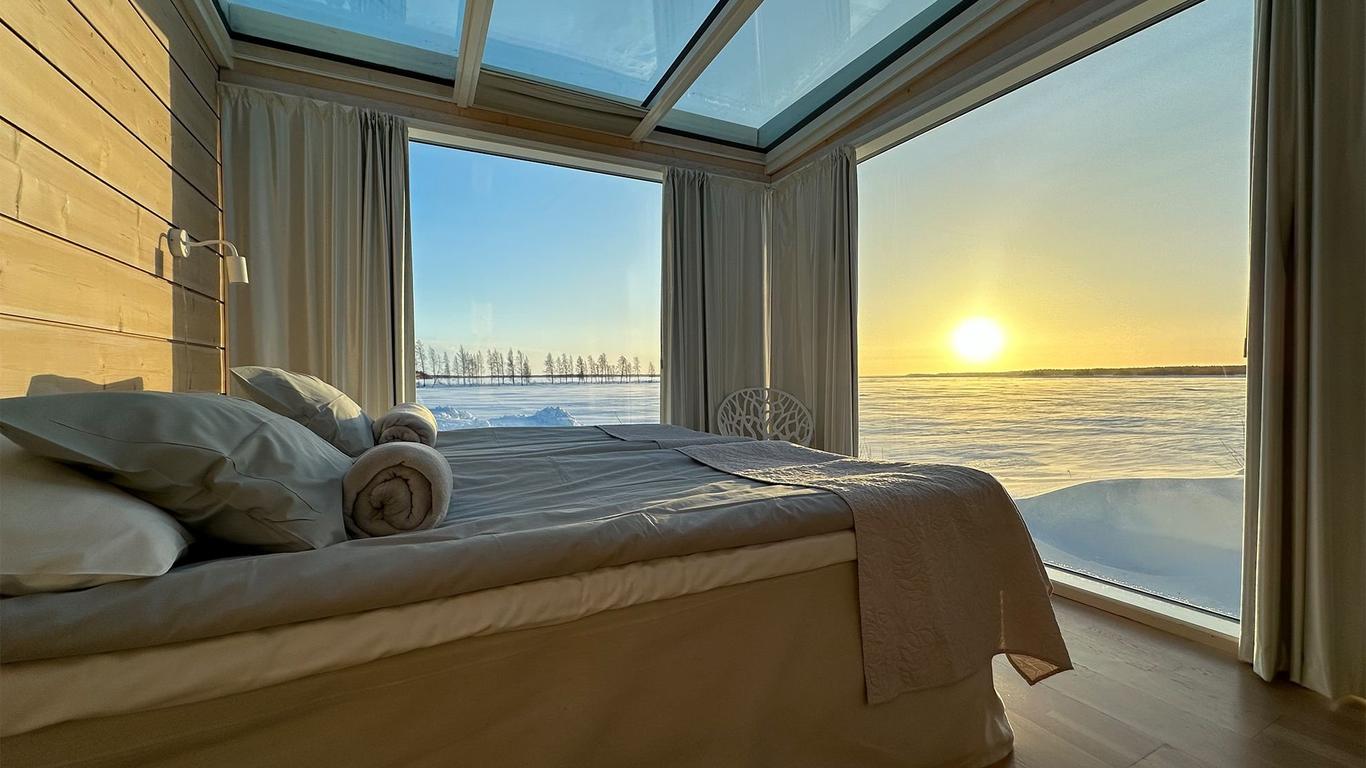 Seaside Glass Villas