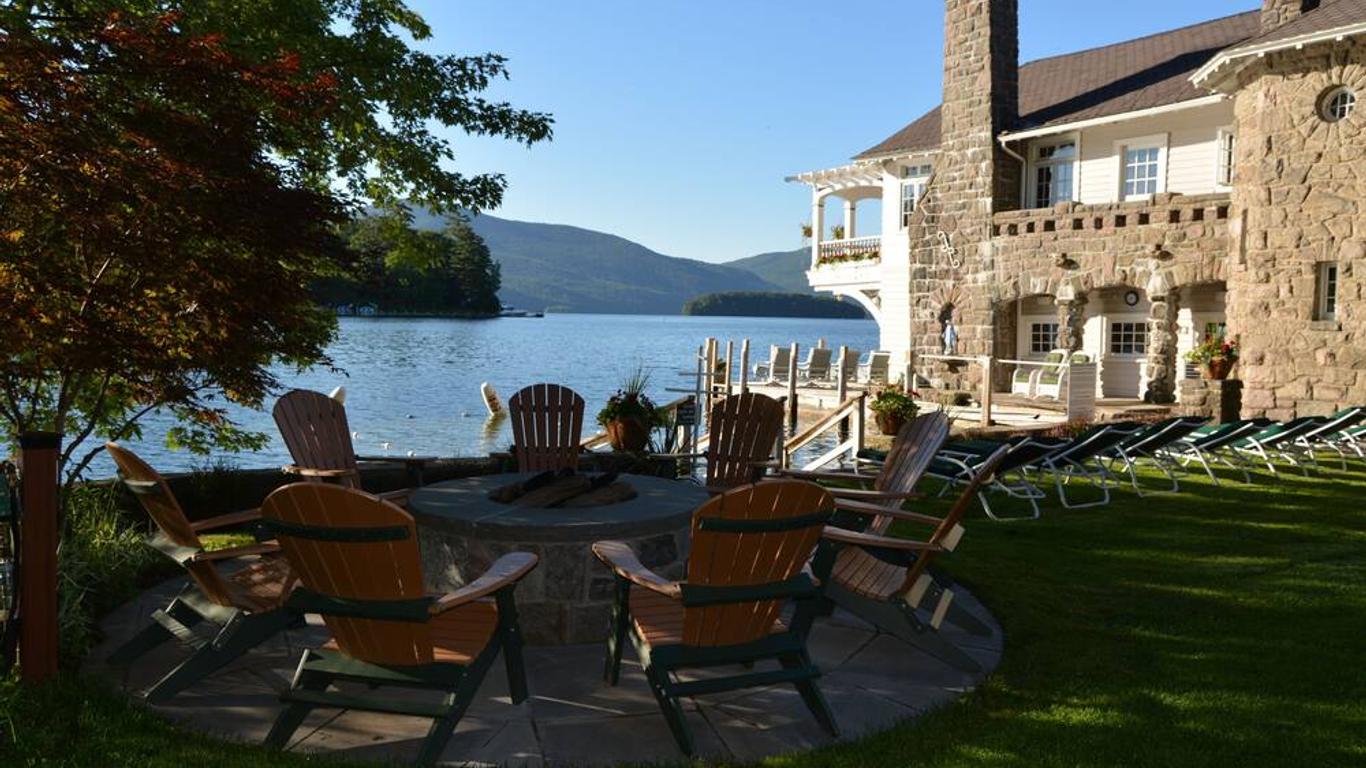 Lake George Boathouse Bed and Breakfast