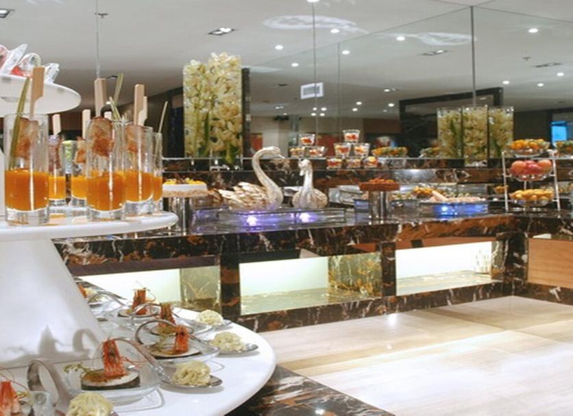 Buffet Photo