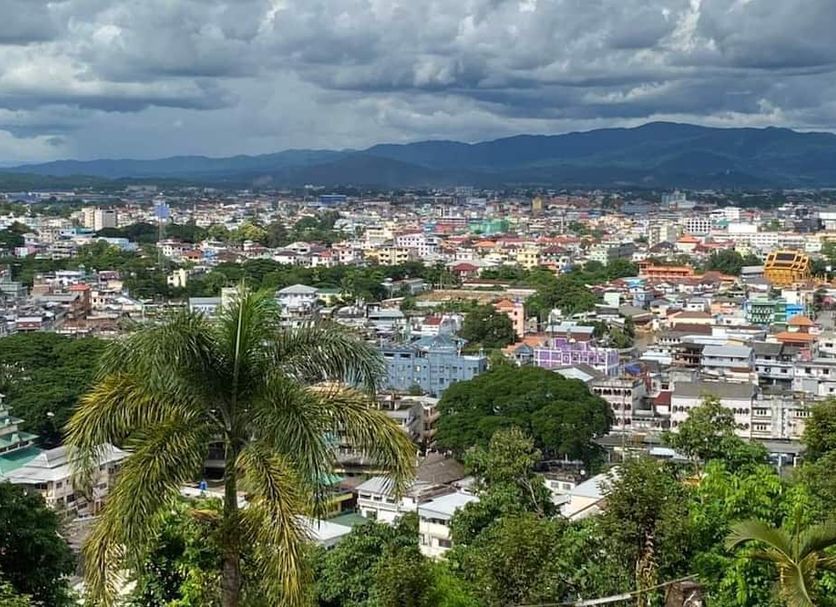 Piyaporn Hill Paradise Hotel in Mae Sai with panoramic city and mountain views
