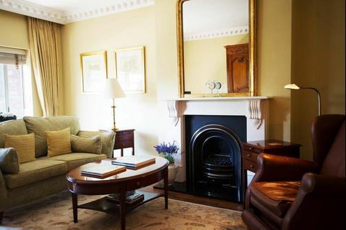 9 Hertford Street - London