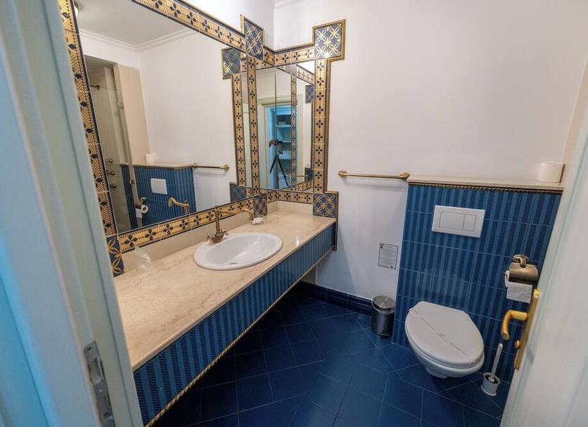 Bathroom Photo