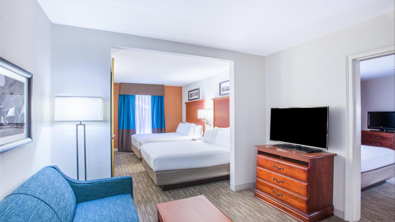 Holiday Inn Express & Suites Brattleboro