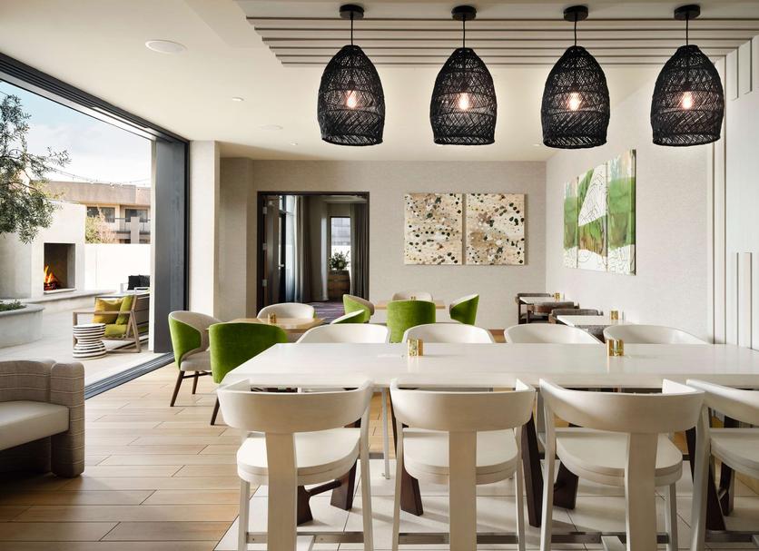 Dining room Photo