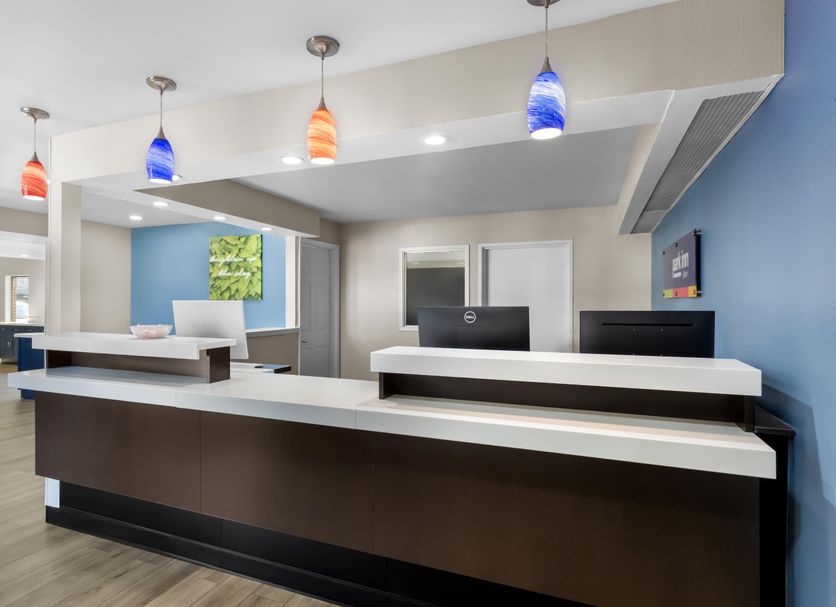 Front desk Photo