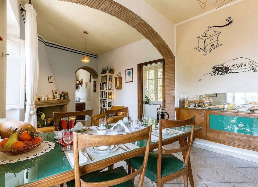 Dining room Photo