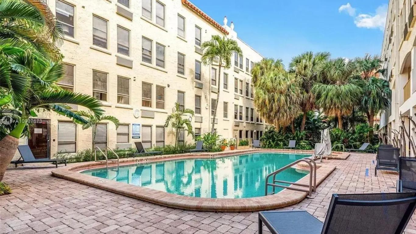 Designer Decorated Palm Beach Hotel New