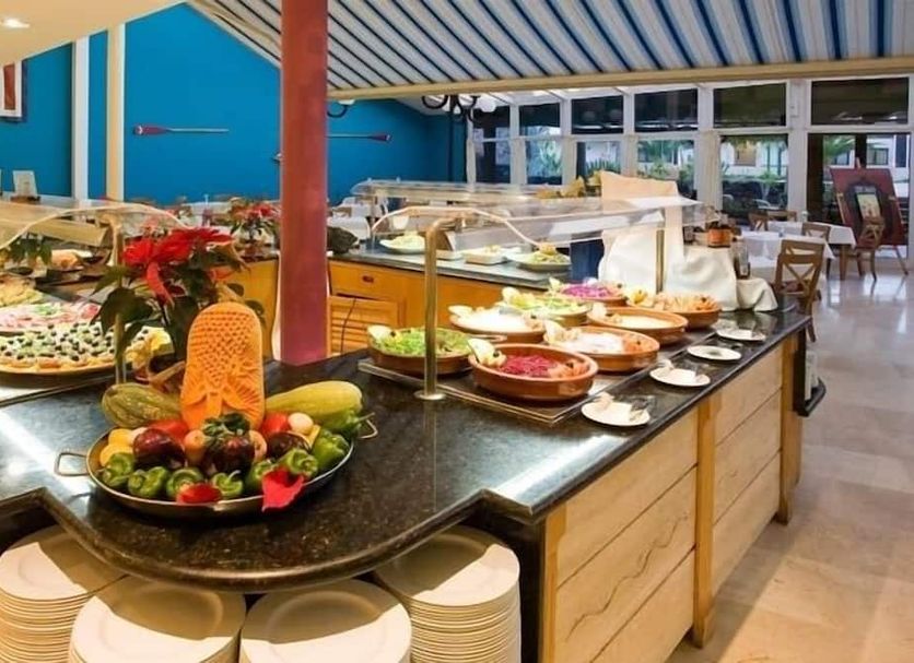 Buffet Photo
