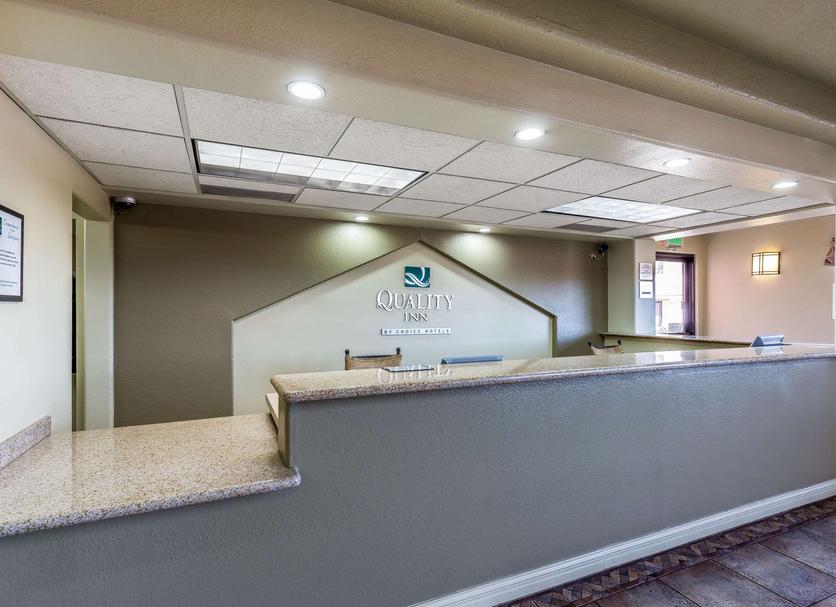 Front desk Photo