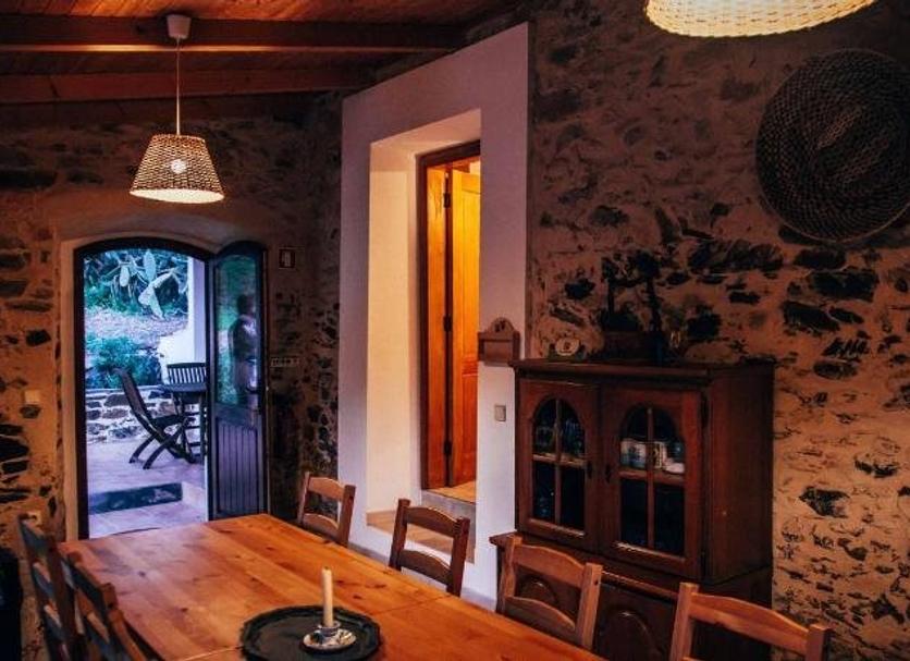 Dining room Photo
