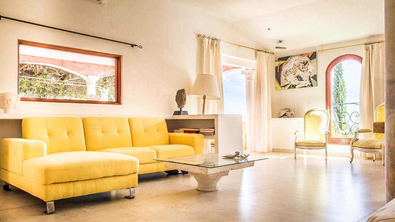 Villa Yrondi