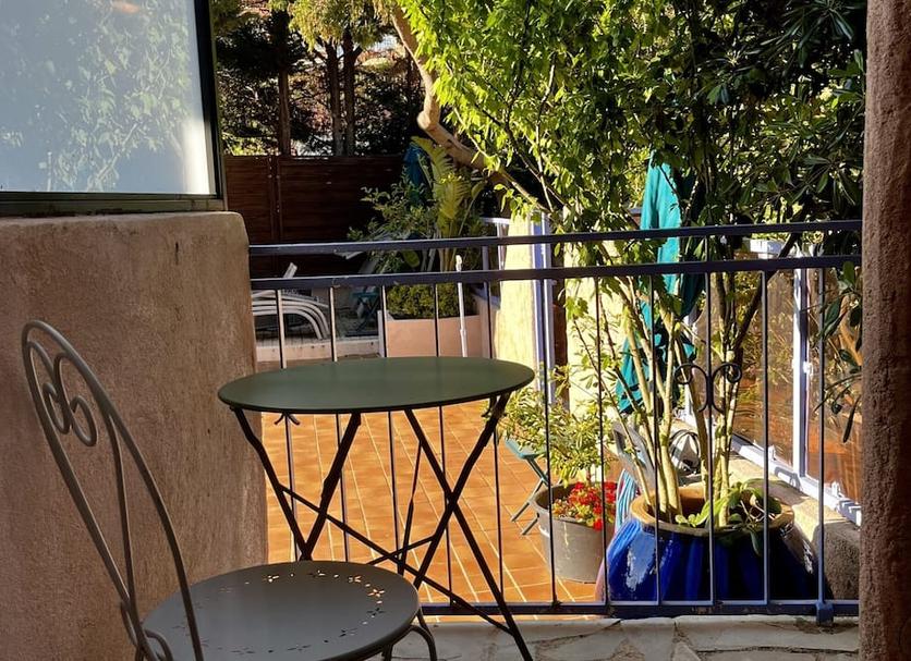 Balcony Photo