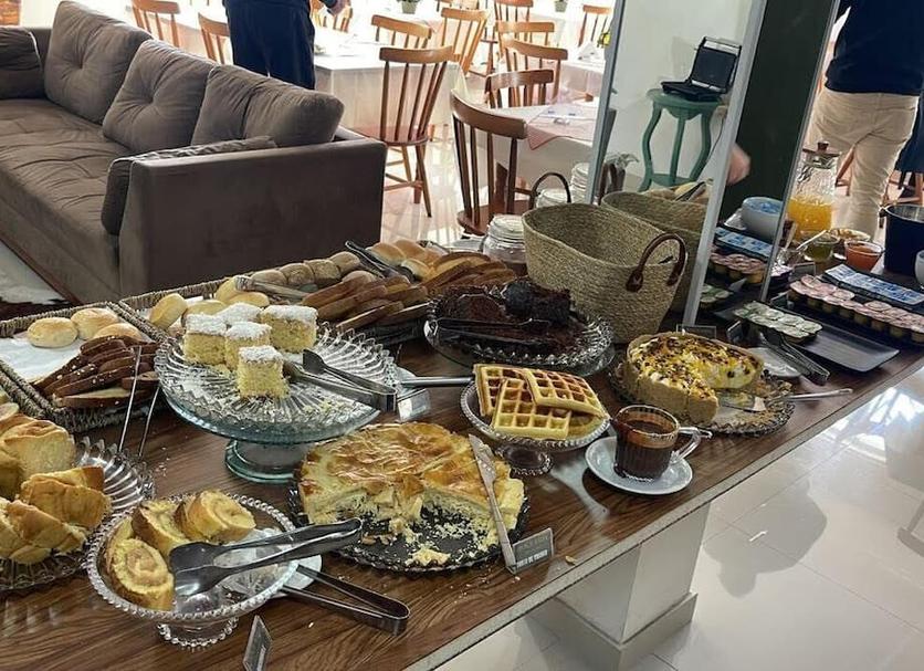 Buffet Photo