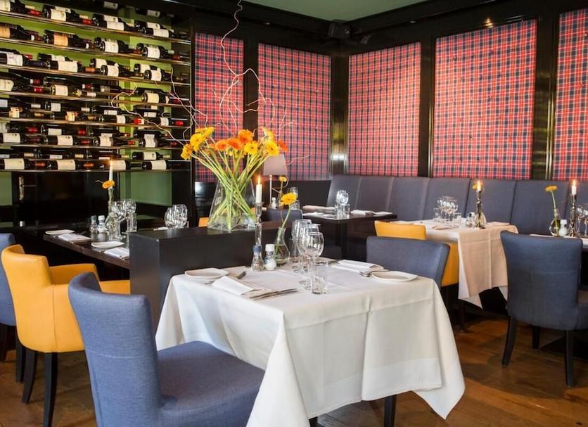 Restaurant Photo