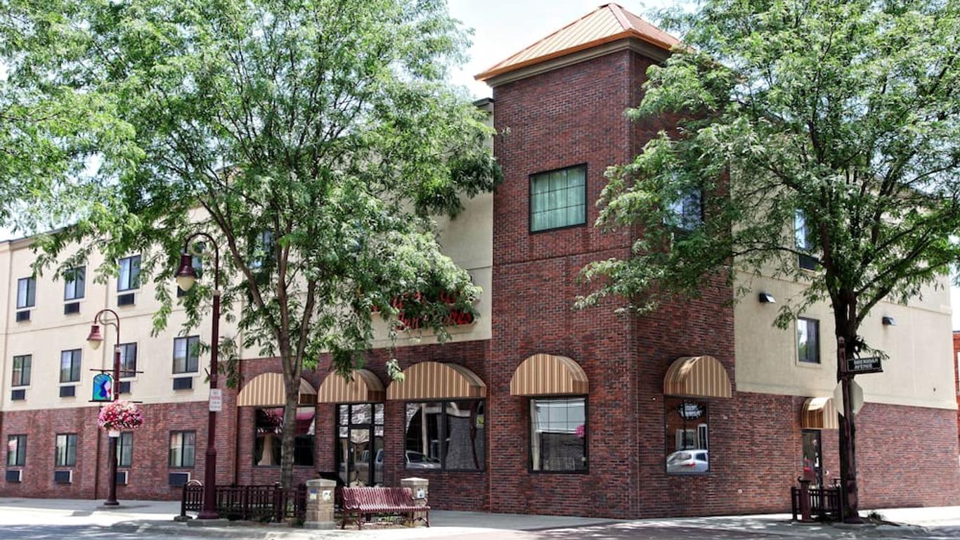 Shenandoah Inn & Suites