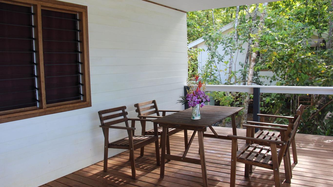 Evis Resort at Nggatirana Island