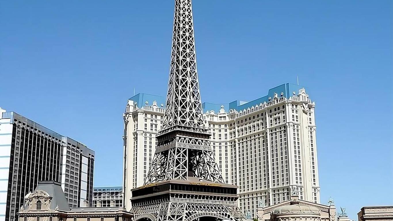 Spacious For Business Travel, Near Mgm Grand Garden Arena, Onsite Dining!