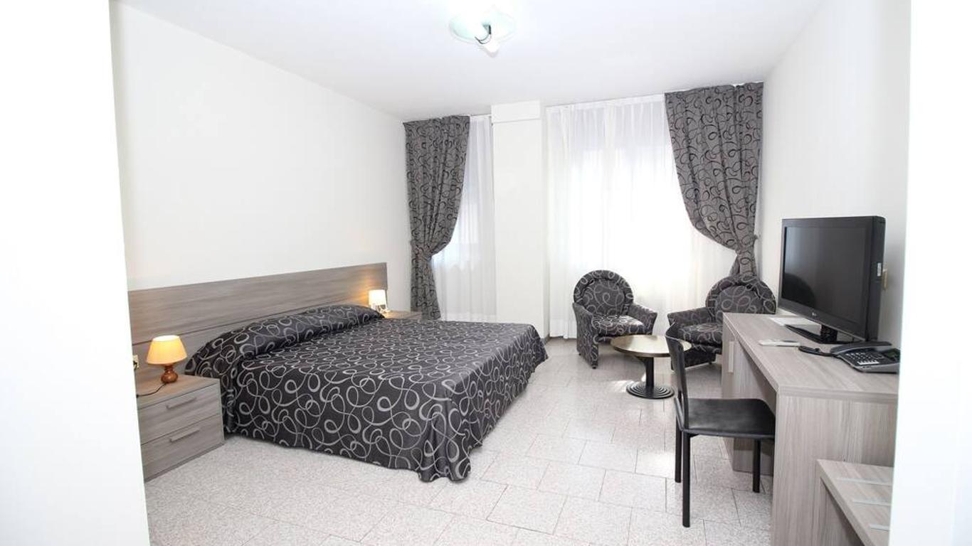 Påstand forhold bevægelse Hotel Croce Di Malta from $48. Novara Hotel Deals & Reviews - KAYAK