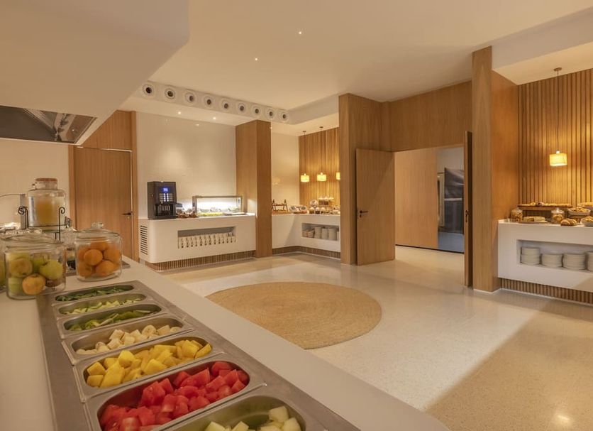 Buffet Photo