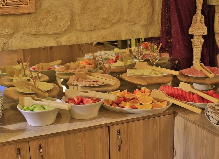 Buffet Photo