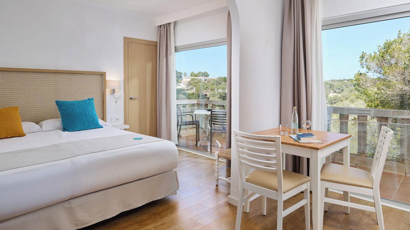 Hotel Apartamentos Cala Santanyi