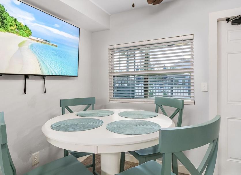 Dining room Photo